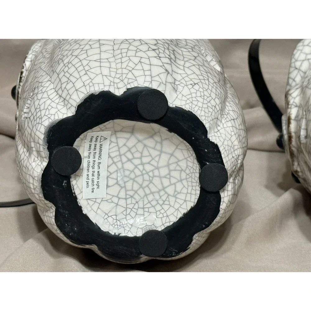Pair Of Large Ceramic Owl Tealight With Metal‎ Handle